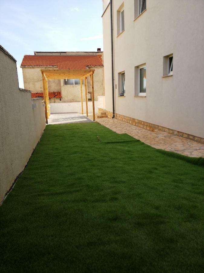Kuca Za Odmor Postonjski Maslenica Esterno foto