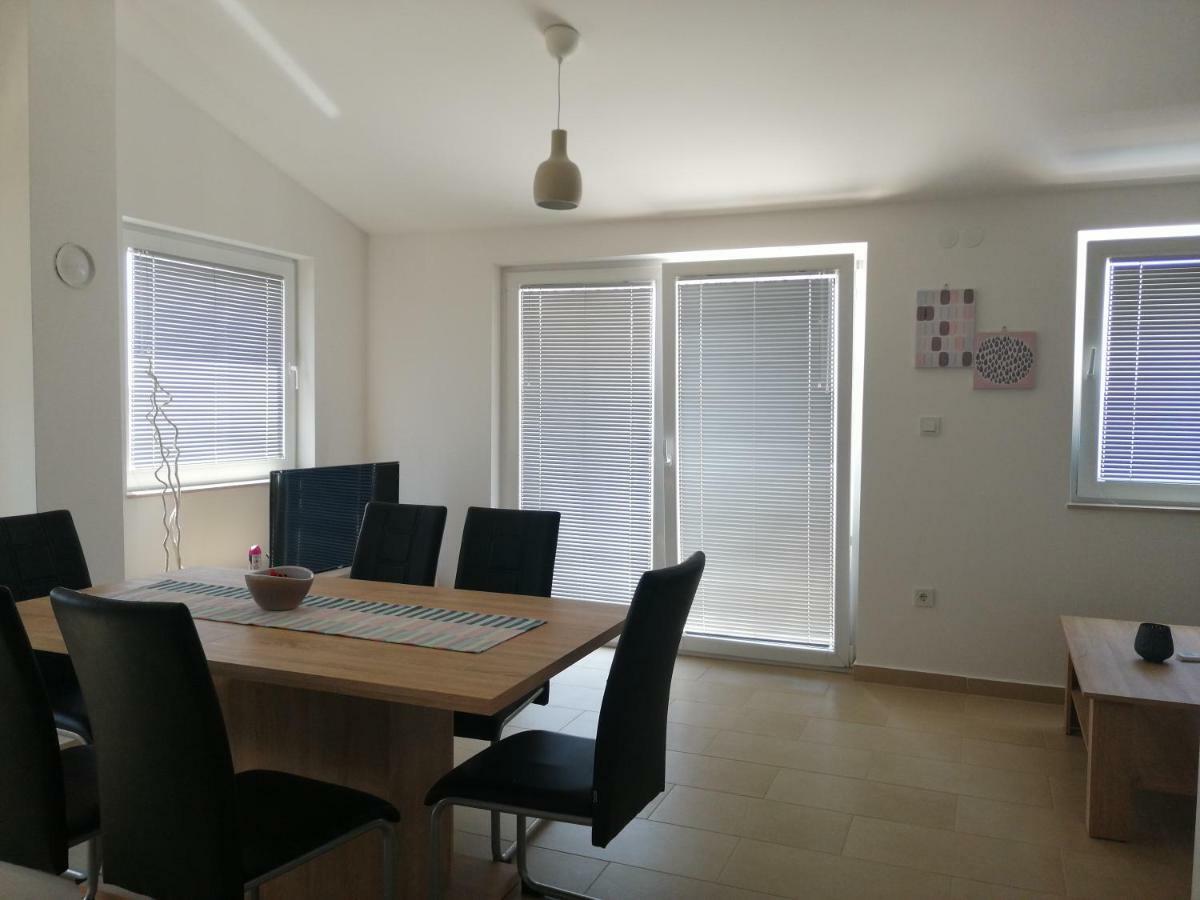 Kuca Za Odmor Postonjski Maslenica Esterno foto